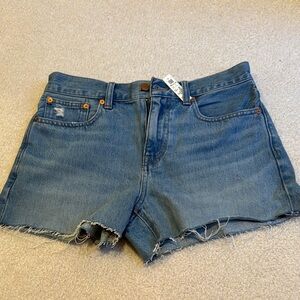 Madewell cutoff jean shorts.  Relaxed fit NWT
Size 26